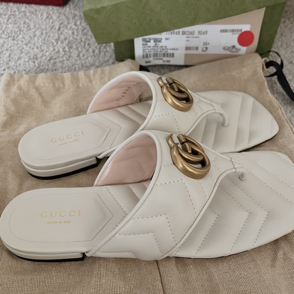 Gucci Cream Quilted Leather Thong Sandals with Gold GG - Picture 3 of 4